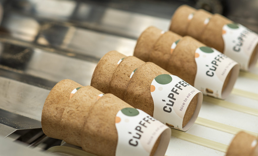 Reducing plastic waste with edible coffee cups